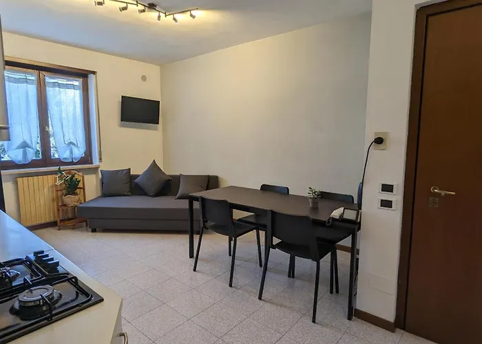 Apartament Urban Escape - A Peaceful Getaway Near The