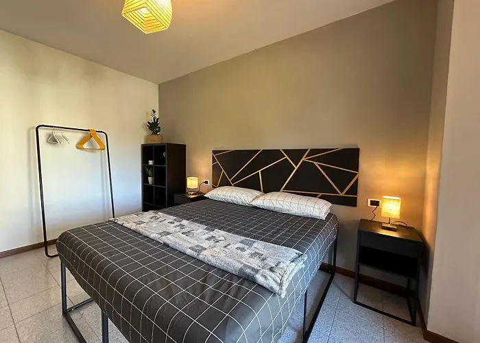 Apartament Urban Escape - A Peaceful Getaway Near The *